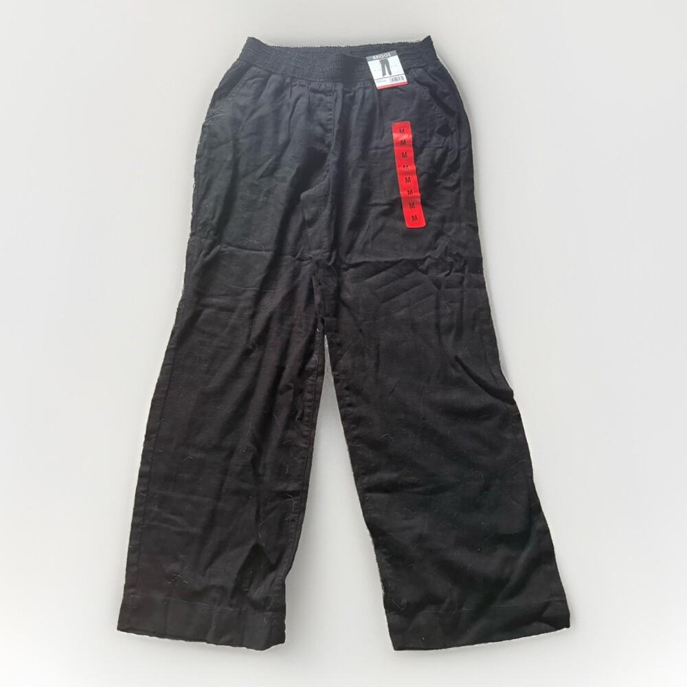 Women’s Black Pull-On Pants Regular M Straight Leg Pockets Flat Front Solid